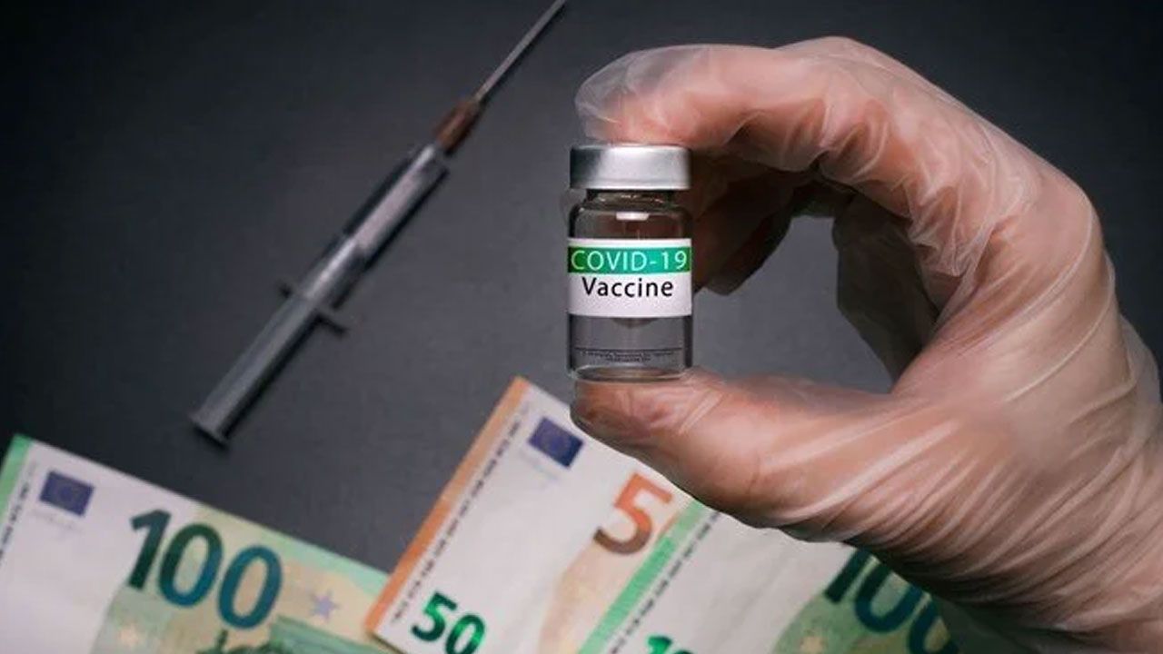 Almanya'da her ay 301 kişiye Covid-19 aşısı tazminatı ödeniyor
