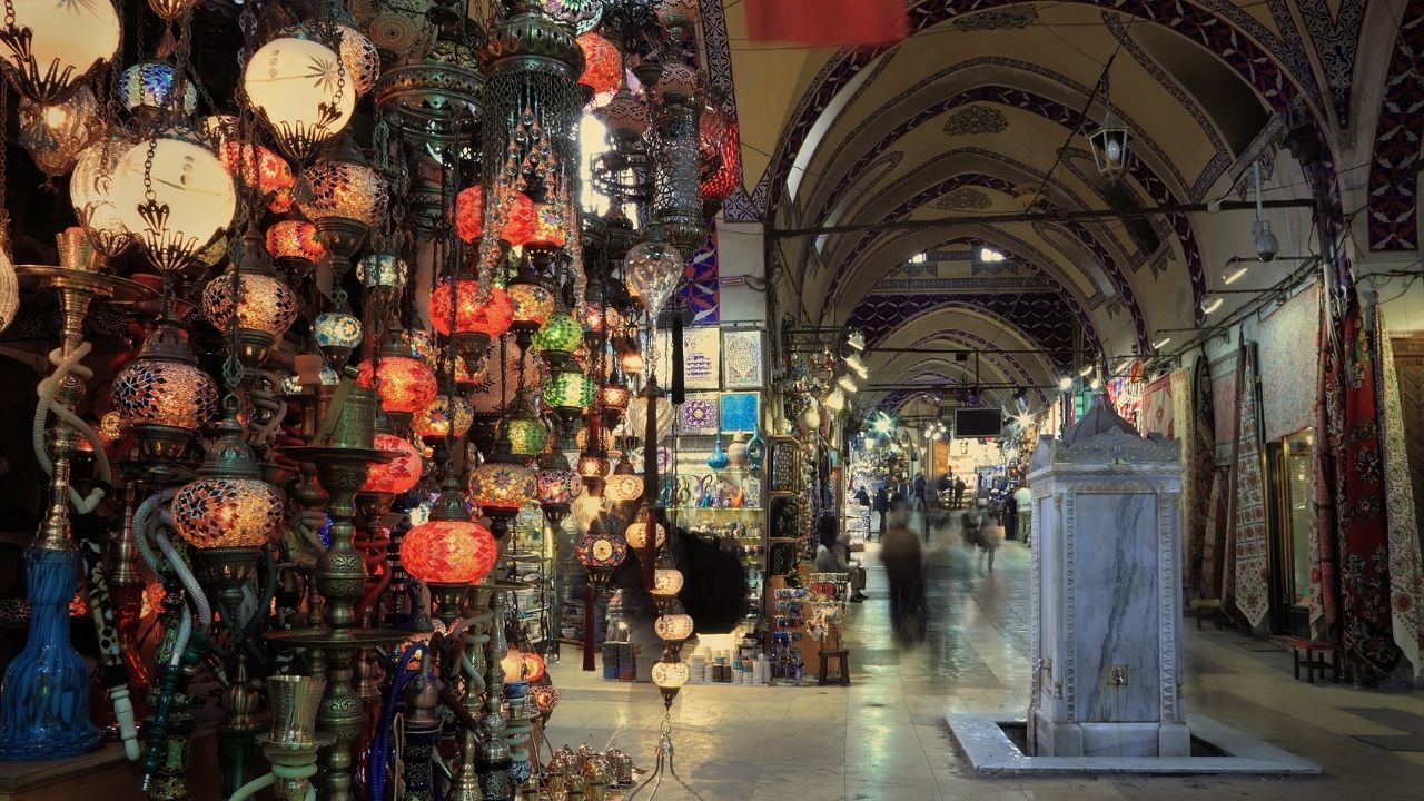 Kapalıçarşı nerede, nasıl gidilir? Kapalıçarşı’da neler var?