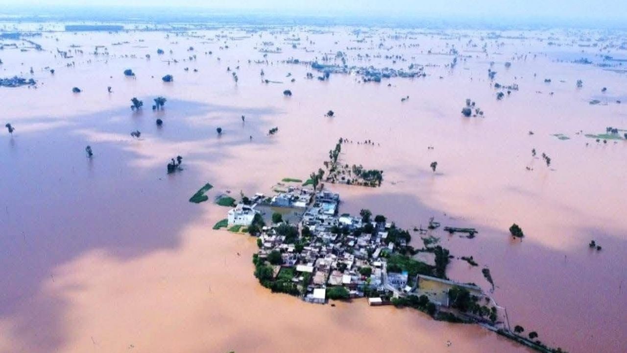 Pakistan’da Sel Felaketi: 22 Ölü, 600 Bin Tahliye