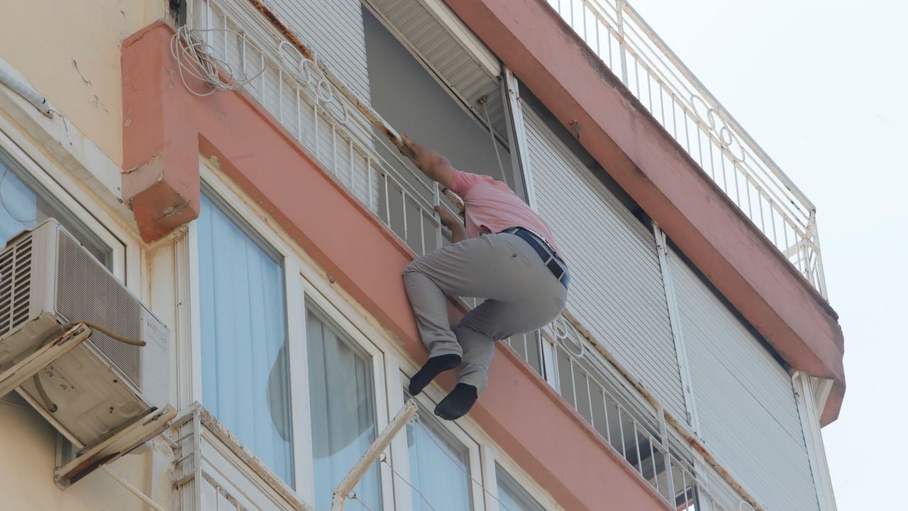 Balkon Demirlerinde Şaşırtan Boşanma Pazarlığı