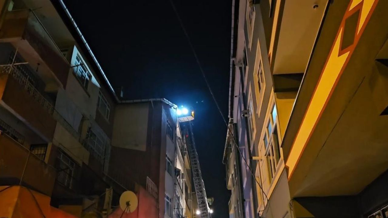 Beyoğlu’nda tüp patladı, ortalık savaş alanına döndü