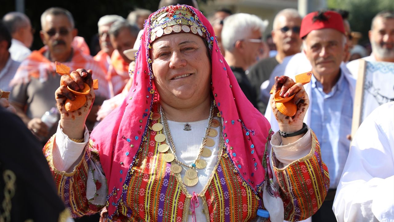 Korkuteli'nde 34. Geleneksel ‘Yörük Göçü’ canlandırıldı