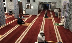 Hamburg Merkez Cami’de 6 hafta sonra ilk namaz