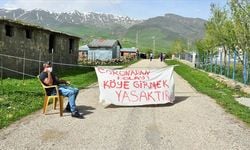 'Koronadan dolayı köyümüze giriş çıkış yasaktır' pankartı astı