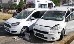 HDP konvoyunda trafik kazası: 6 yaralı