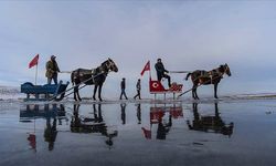 Çıldır, kışın yerli ve yabancı turistlerin uğrak yeri oluyor