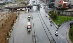 Beylikdüzü'nde Ambarlı Liman Yolu'nu su bastı