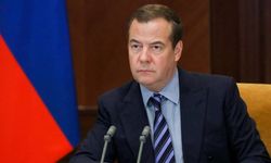 Medvedev: "Avrupa, fiyat tavanı uygularsa Rus gazını kaybedecek"