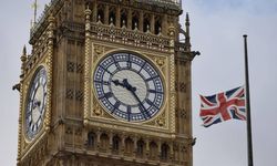 Kraliçe Elizabeth için yapılan saygı duruşu sırasında çanları çalmayan Big Ben’e soruşturma