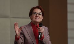 Akşener, İzmir'de iş kadınları ile buluştu