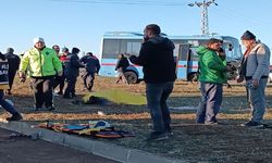 Gaziantep'te Öğrenci servisi ile bir araç çarpıştı: 1 ölü, 12 yaralı