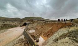 Sele kapılan TIR sürücüsü için arama kurtarma çalışması