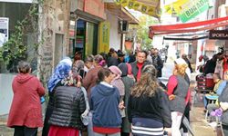 Antalya'da bir hayırsever günde 400 pideyi ücretsiz dağıttırıyor