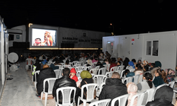 Konteyner kentte yaşayan çocukların çizgi film heyecanı