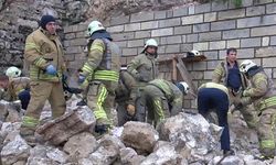 İstanbul Fatih'te bulunan Silivrikapı surlarında çökme meydana geldi. 1 kişi yaralandı