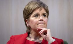 Eski İskoçya Başbakanı Nicola Sturgeon gözaltına alındı