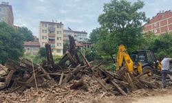 Kastamonu'da 13 binanın yıkımı gerçekleştirildi