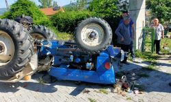 Harç tankerini bağladığı traktörüyle takla attı: 1 yaralı