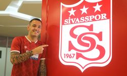 Barcelona ve Inter'in eski golcüsü resmen Sivasspor'da! Rey Manaj imzayı attı...