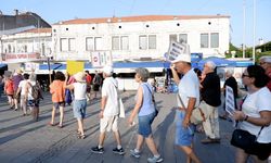 Foça'da deniz ve kıyı kirliliği eylemi