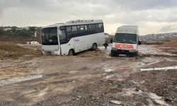 Kocaeli'de sağanak nedeniyle yol çöktü