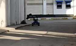 Şüpheli çanta bomba imha robotu ile patlatıldı