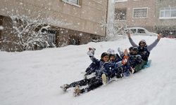 Ağrı’nın bazı ilçelerinde okullar tatil edildi