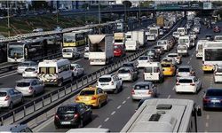 İstanbul'da yılın ilk mesai gününde trafik kilit