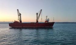 İstanbul Boğazı girişinde arıza yapan gemi kurtarıldı