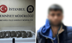 Beyoğlu’nda uyuşturucu satıcısı kovalamacada yakalandı: 3 kilogramdan fazla Marihuana ele geçirildi