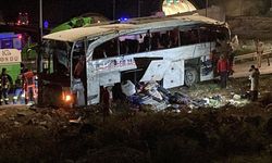 Mersin'de yolcu otobüsü devrildi, 9 ölü 30 yaralı
