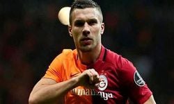 Lukas Podolski'ye 3 farklı teklif