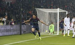 Cavani şov yaptı! PSG, Sneijder'e acımadı