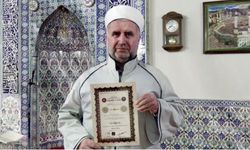 Manisa’nın Demirci ilçesinde görevli imam hatibi 57 yaşında hafız oldu