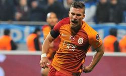 Tudor geldi Podolski gitti!