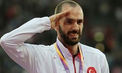 Asker selamı verdi... Ramil Guliyev altın madalyasına kavuştu