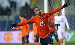 Başakşehir liderlik koltuğunu 5 golle geri aldı!.