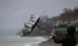 Meteoroloji'den 3 ilde kuvvetli fırtına uyarısı: İşte o illerimiz!