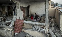Filistinli ailenin oruçlarını açtıkları görüntüler yürek bırakmadı
