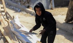 Filistinli çocuklar, ailelerinin geçimini sağlamaya çalışıyor
