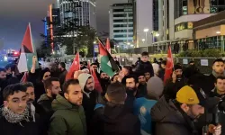 İsrail Konsolosluğu'na yürüyen protestocular polis engellerini aştı