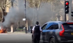 Buckingham Sarayı'nın önünde patlama
