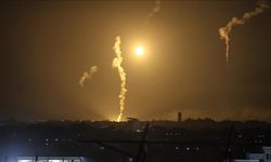 İsrail Halep Havalimanı'na saldırdı