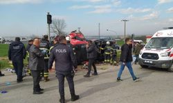 Tekirdağ'da feci kaza: 5 kişi hayatını kaybetti, 10 kişi yaralandı