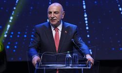 Turgut Altınok'tan Mansur Yavaş eleştirisi: "Ankara'da 5 cm metro yok"