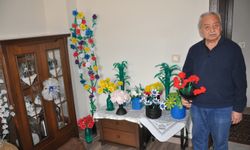 Geri dönüşüm malzemeleriyle evini çiçek bahçesine yaptı