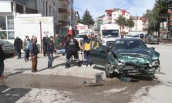 Konya'da 2 otomobil çarpıştı