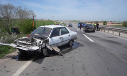Edirne'de feci kaza iki otomobil çarpıştı