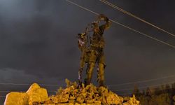 Denizli'de Milli Mücadele heykeli kundaklandı