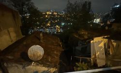 İstanbul'da toprak kayması: 24 ev etkilendi, 96 kişi  tahliye edildi